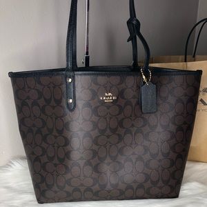 Coach reversible pvc city signature tote Clearance
